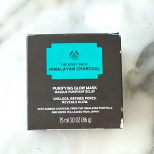 THE BODY SHOP Himalayan charcoal purifying glow mask